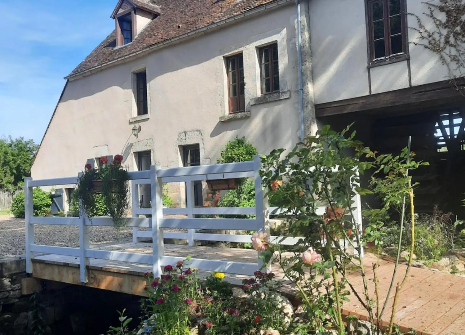 Séjourner en Bourgogne-Franche-Comté : 5 Hôtels pour Couples Comparés