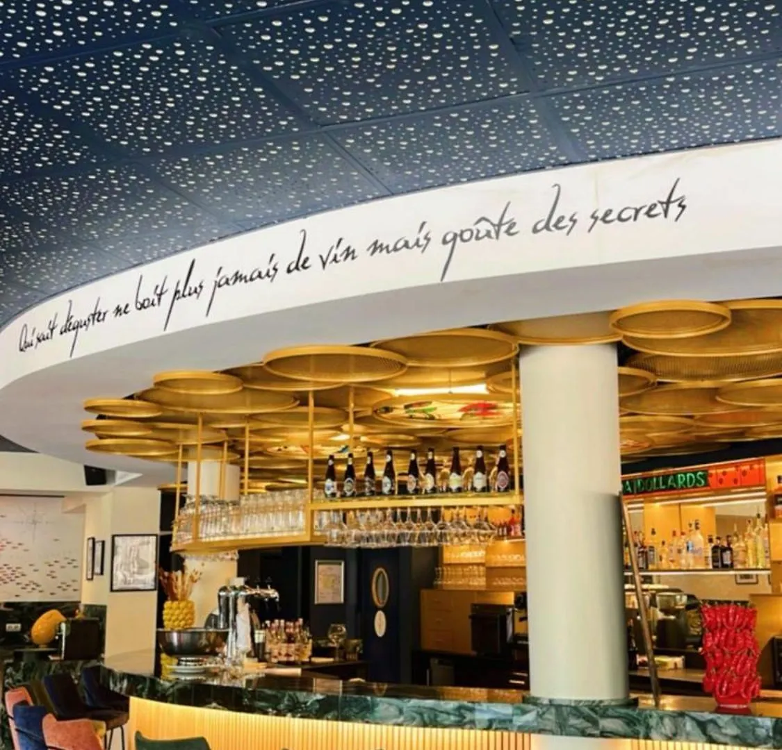 Où Dormir Place de Catalogne : 7 Hôtels Proches Aéroport