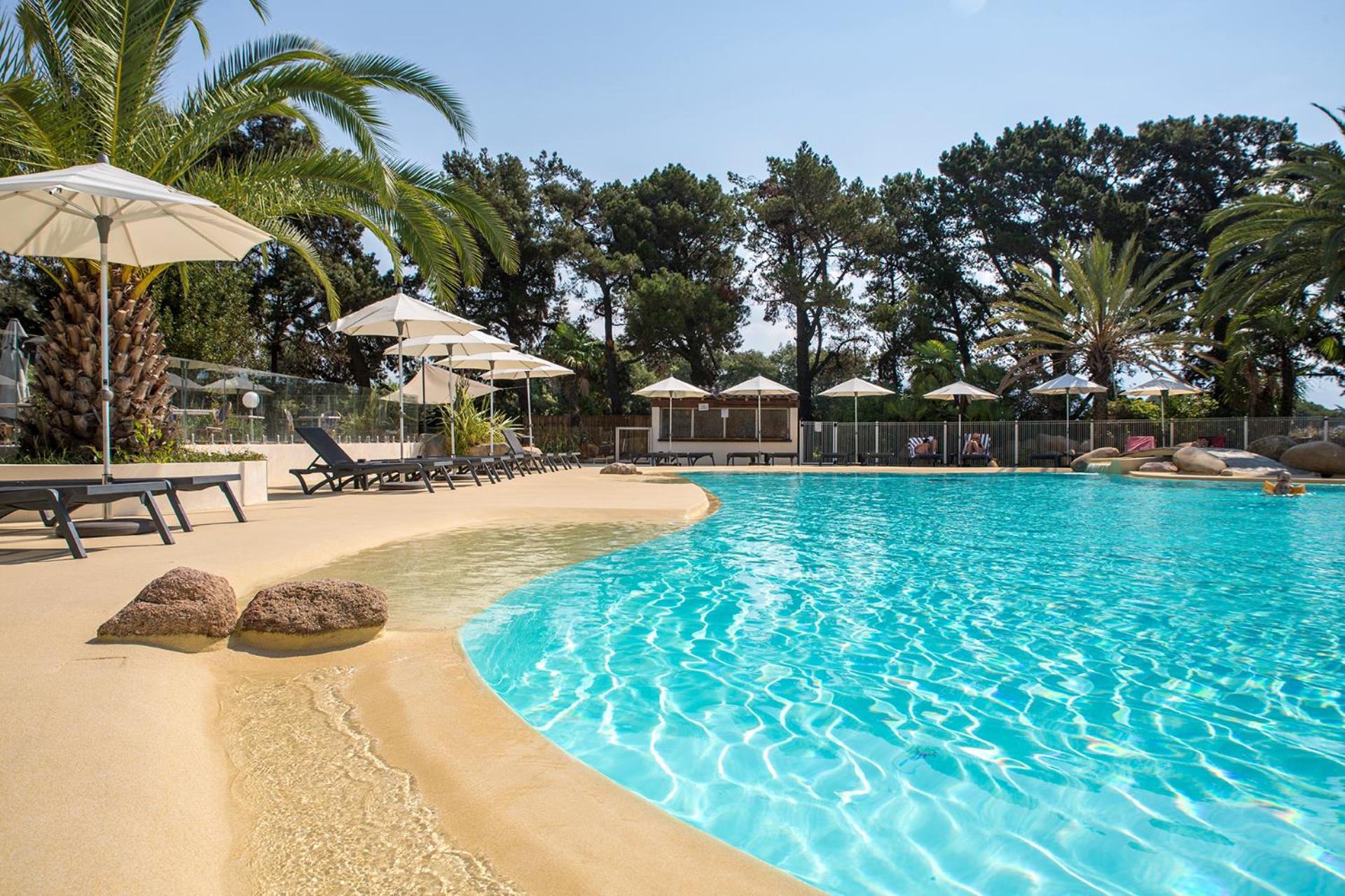 Où Dormir près du Laetitia : 4 Hôtels de Plage à Ajaccio